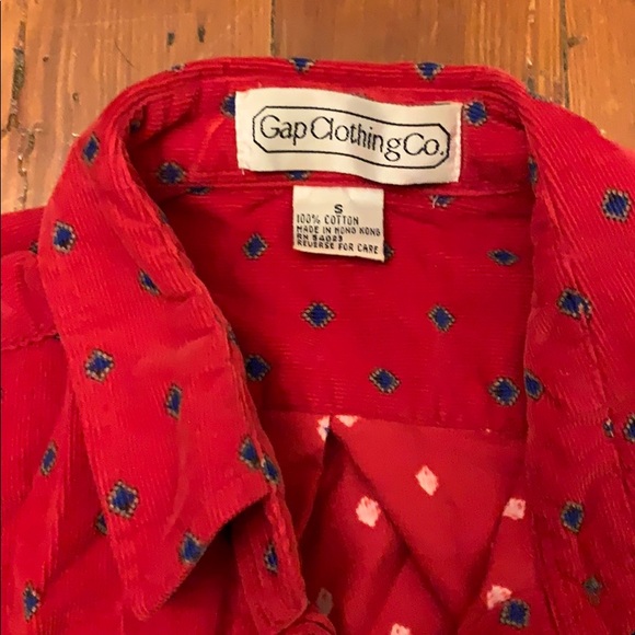 Vintage Gap red with diamond pattern button up - Picture 2 of 3
